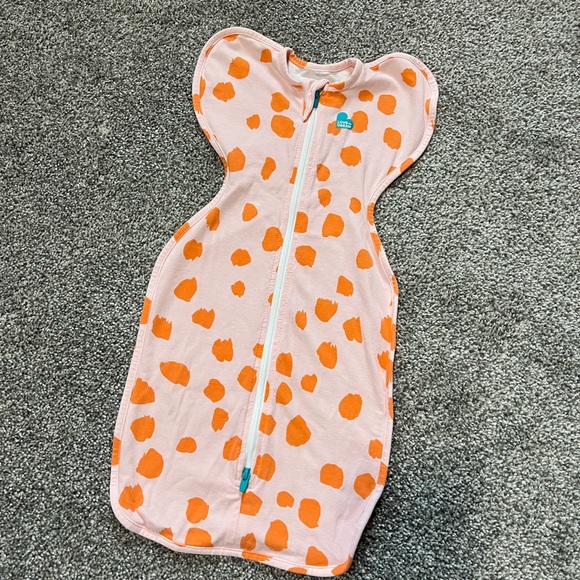 Love to Dream Swaddle Collection - Pink, Green, White - Picture 10 of 11